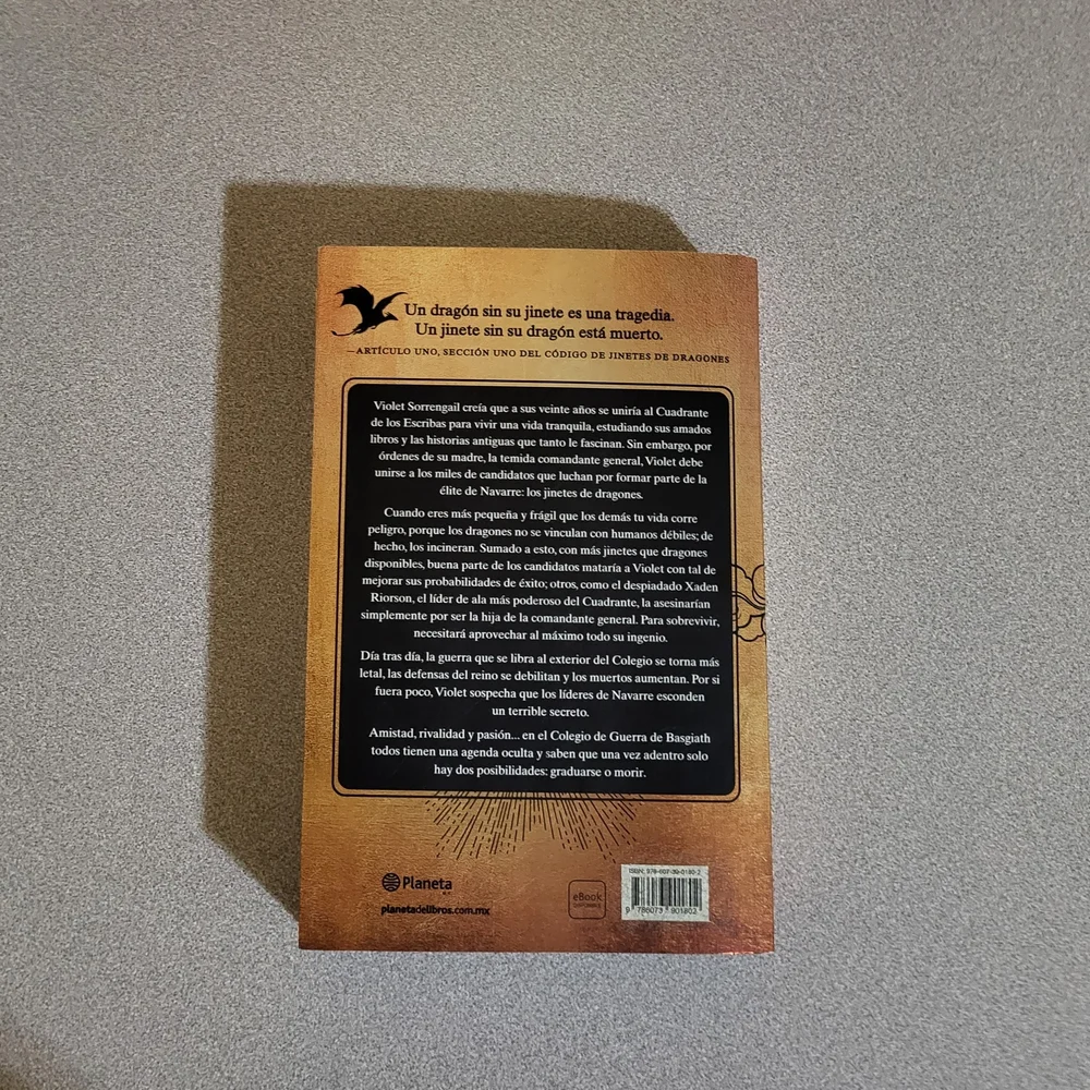 Alas de Sangre Hardcover Book - Picture 4 of 13